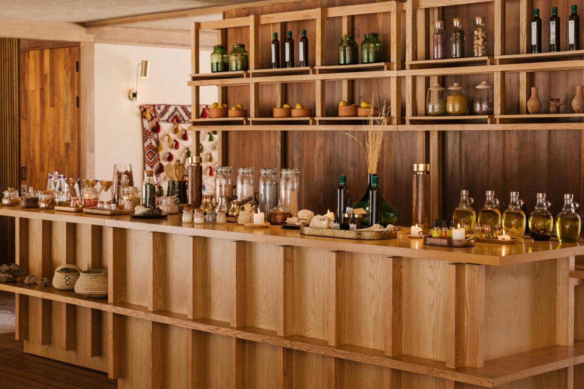 Our Habitas Alula Hotell Al-'Ula Exteriör bild A typical apothecary