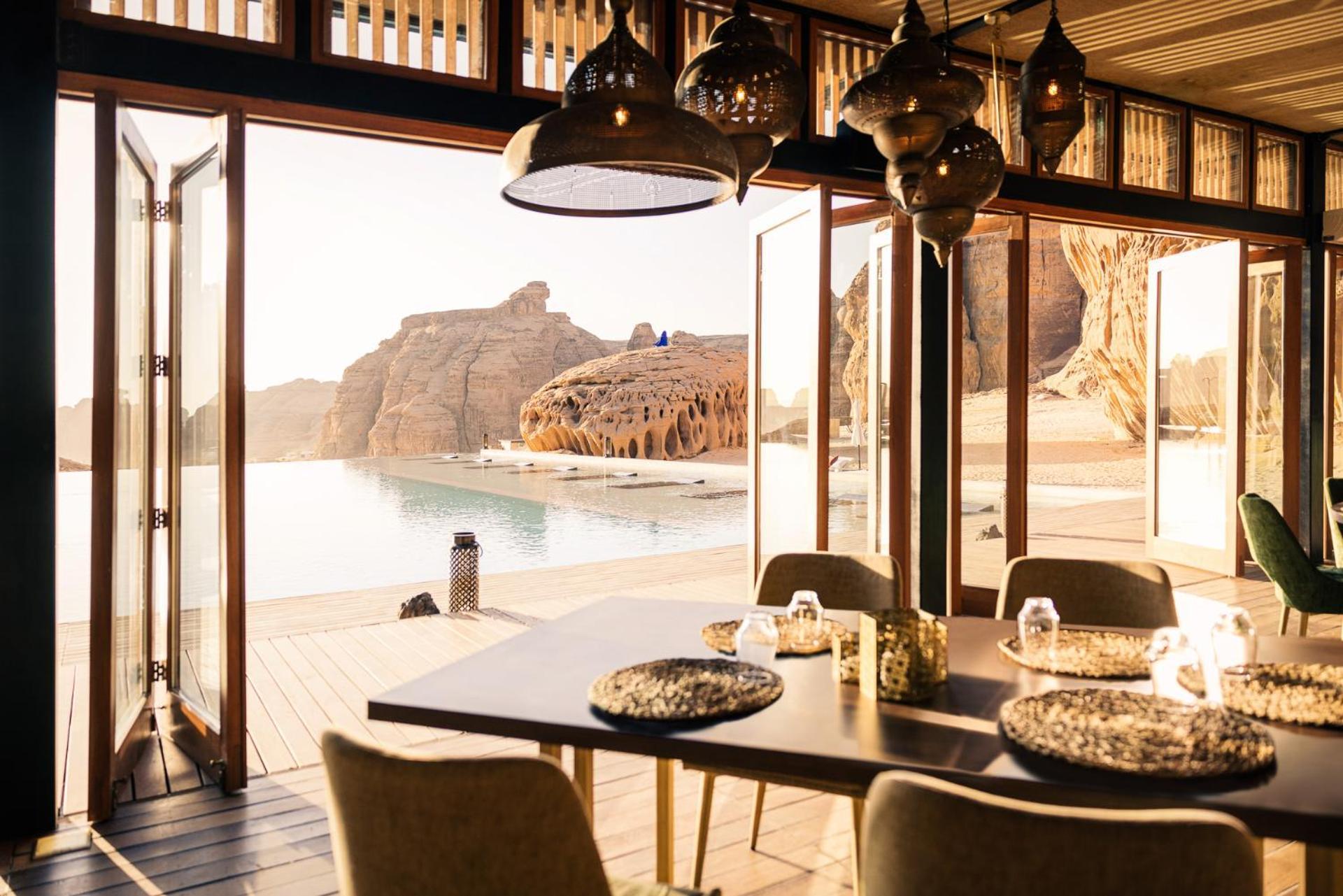 Our Habitas Alula Hotell Al-'Ula Exteriör bild Dining room at the Six Senses Spa