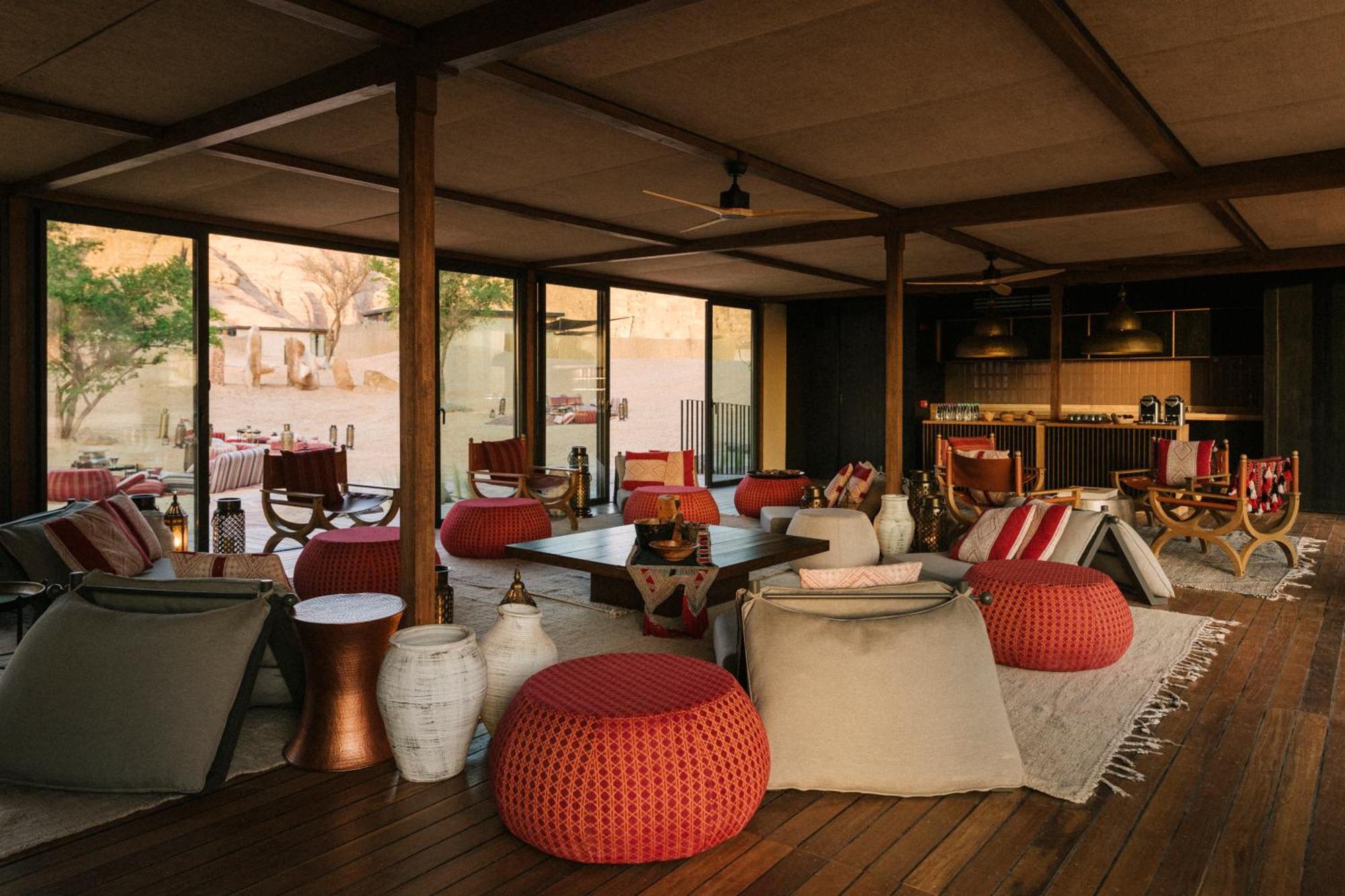 Our Habitas Alula Hotell Al-'Ula Exteriör bild The interior of the B2 lounge